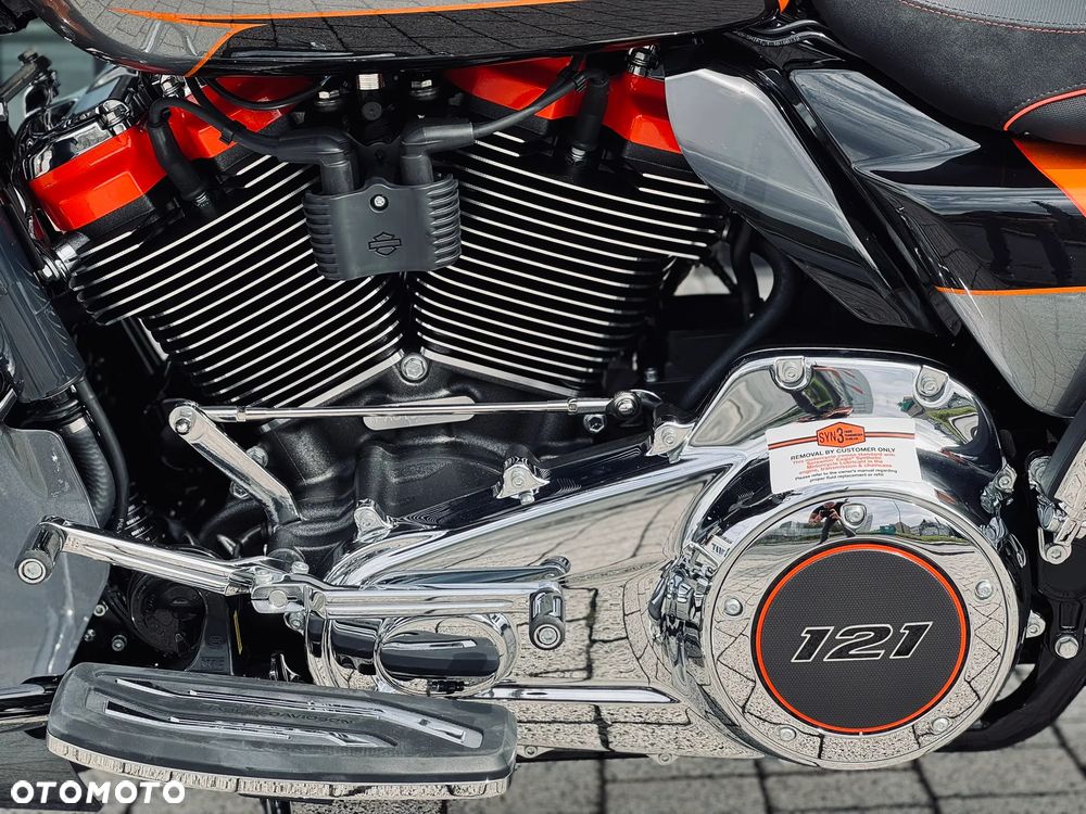 Harley-Davidson CVO Street Glide - 26