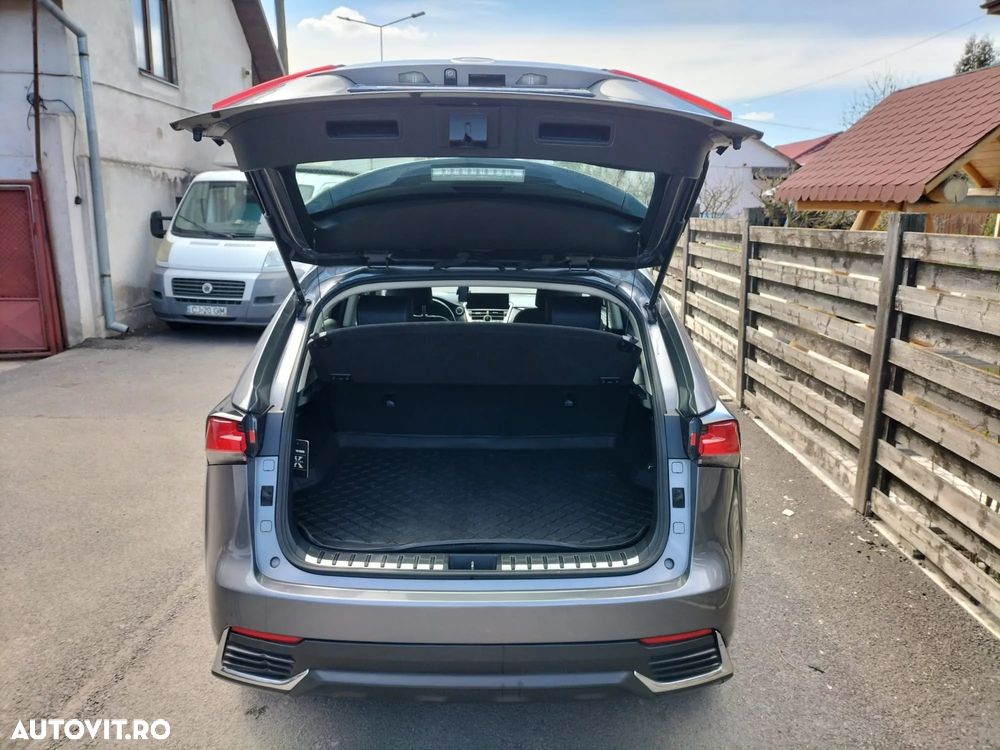 Lexus Seria NX 300h AWD Business - 16