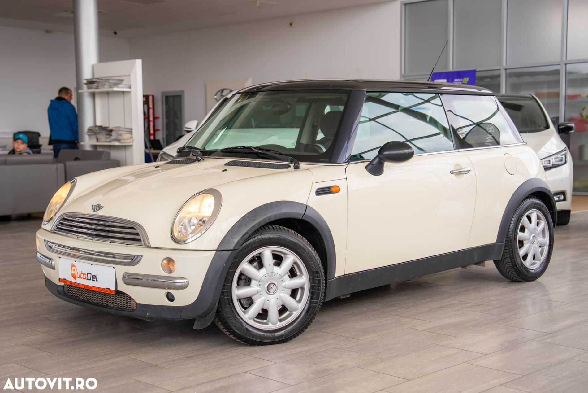 Mini Cooper Standard - 2