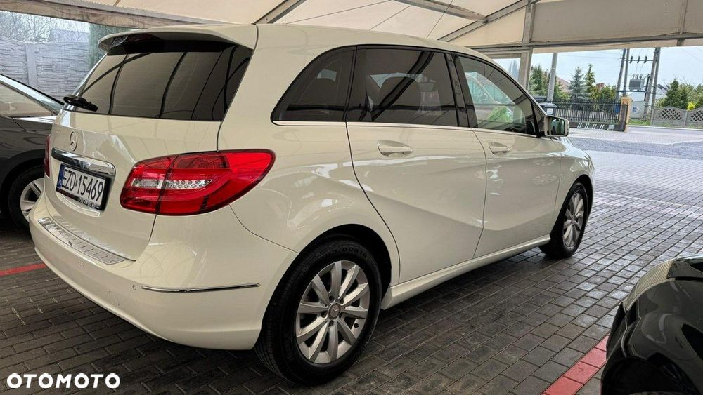 Mercedes-Benz Klasa B 180 BlueEFFICIENCY Edition 1 - 22