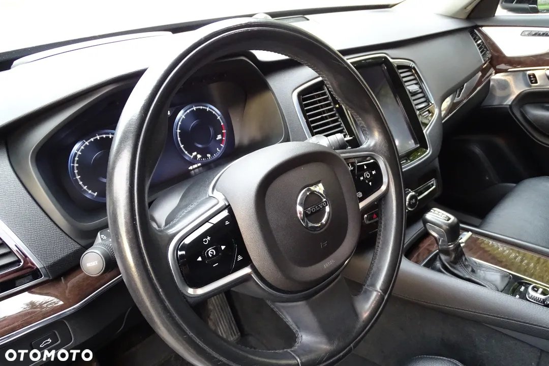 Volvo XC 90 T6 AWD R-Design 7os - 30