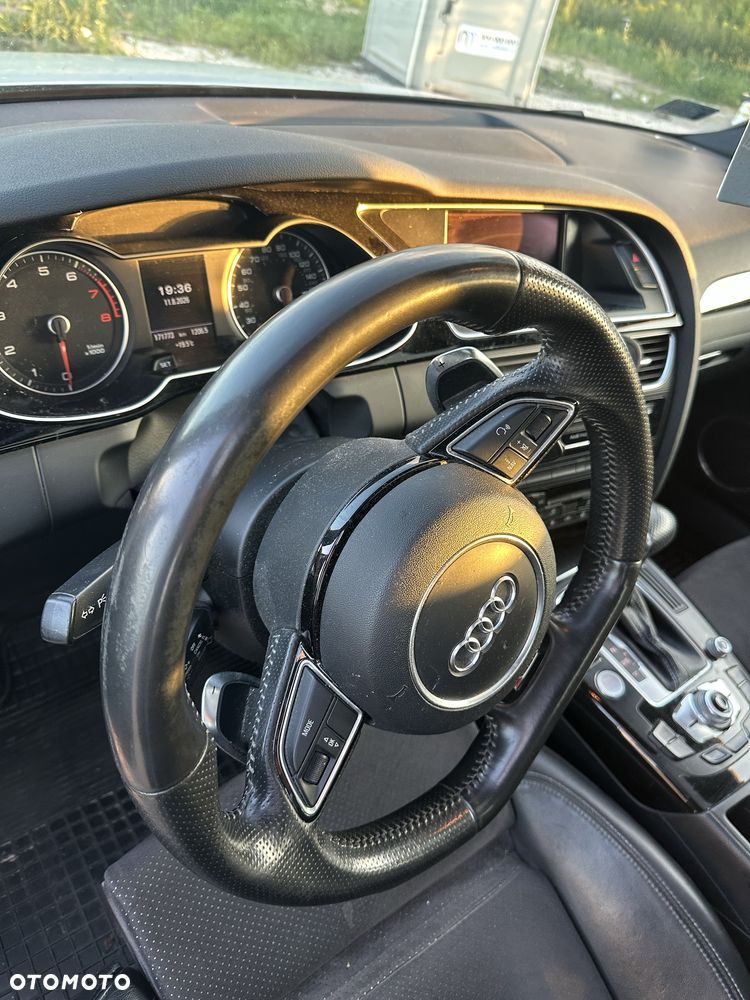 Audi A4 Limousine - 8