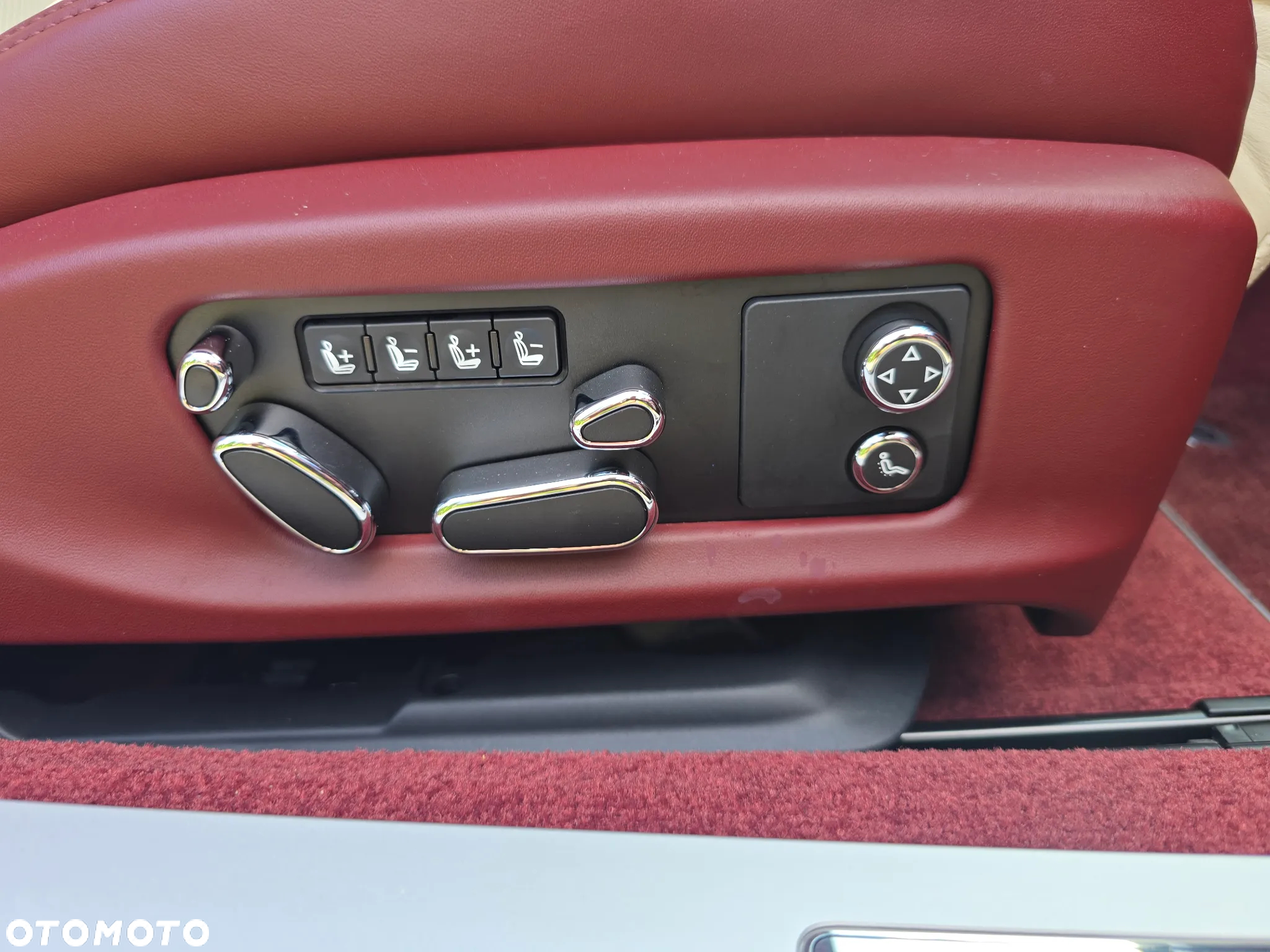 Bentley Continental GT New Convertible V8 Mulliner - 26