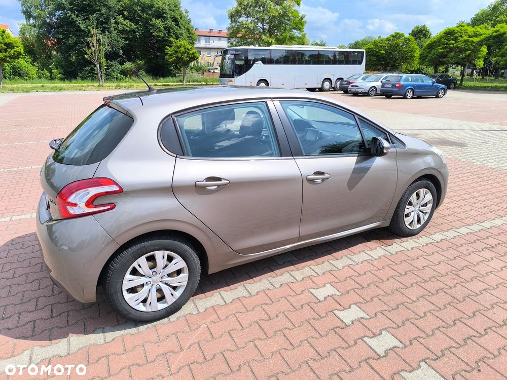 Peugeot 208 1.2 VTi Allure - 15