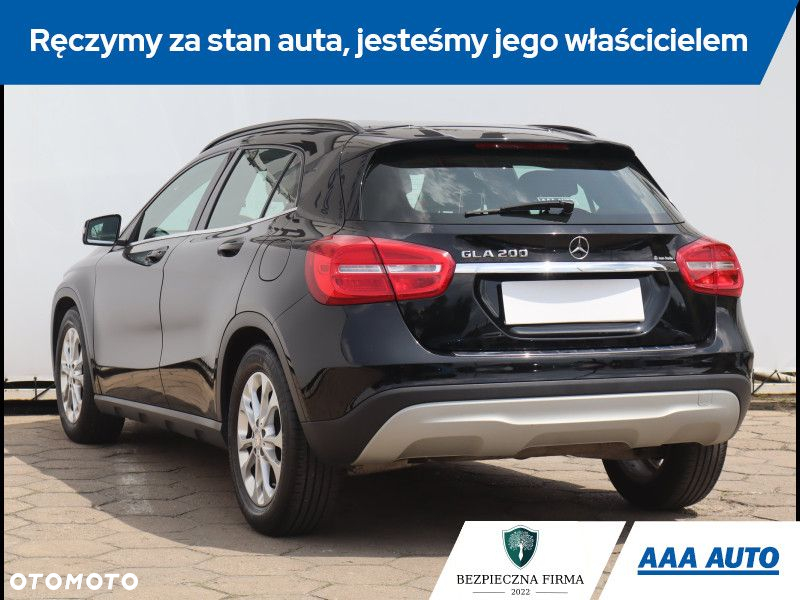 Mercedes-Benz GLA - 5