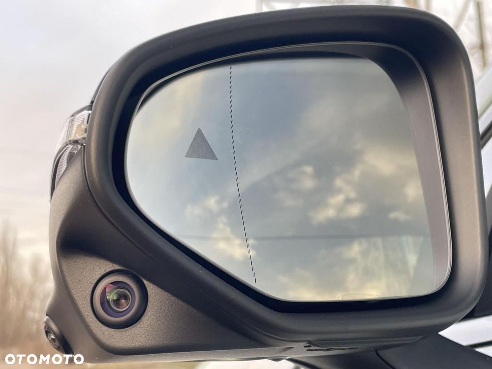 Mercedes-Benz CLA - 28