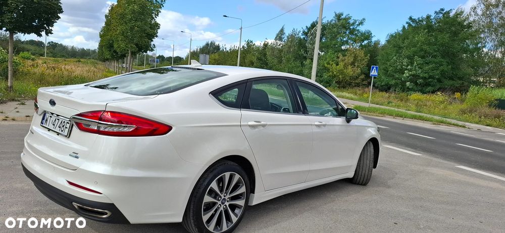 Ford Fusion - 8