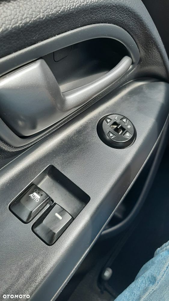 Kia Rio 1.2 Attract - 19