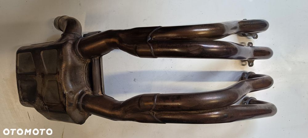 HONDA CB1000R SC80 KOLEKTORY WYDECH CHŁODNICA OWIEWKA BOCZEK KIERUNKOWSKAZ SKRZYNIA BIEGÓW - 28