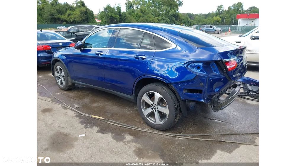 Mercedes-Benz GLC 300 Coupe 4Matic 9G-TRONIC - 3