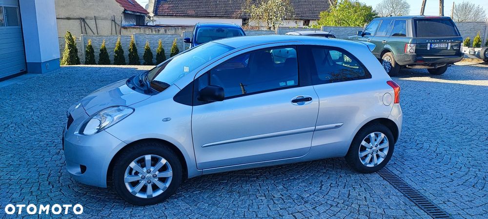 Toyota Yaris - 2