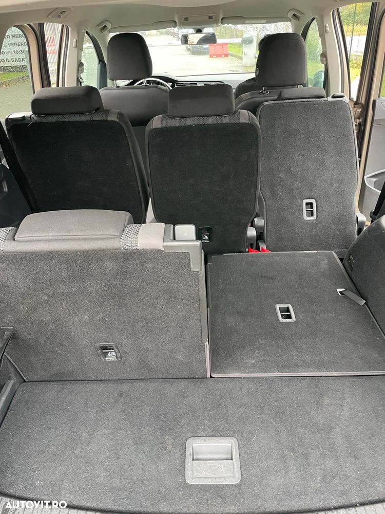 Volkswagen Touran - 7