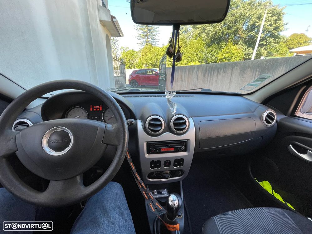 Dacia Sandero - 5