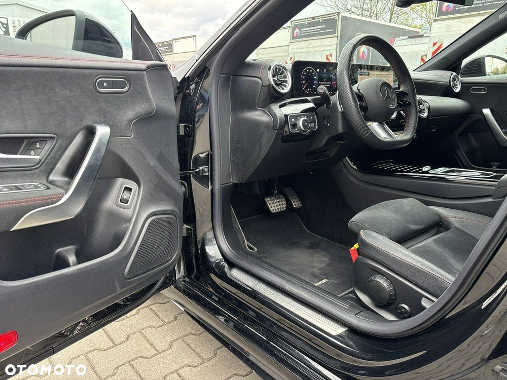 Mercedes-Benz CLA - 10