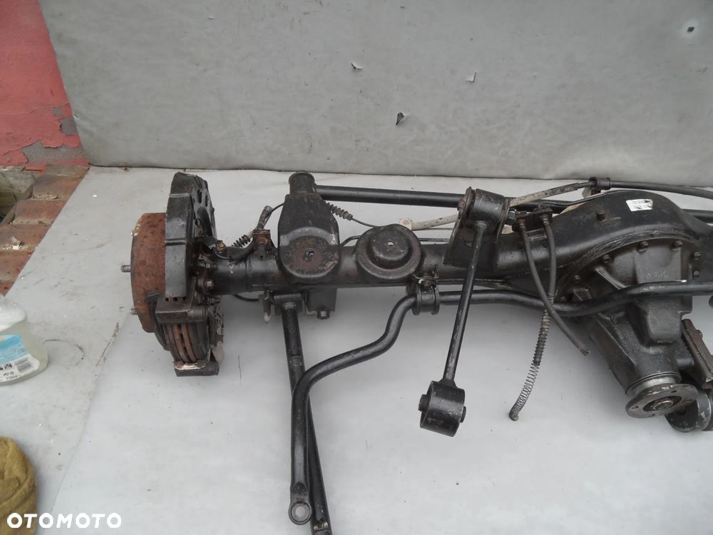 MOST TYLNY KIA SORENTO 2.5 CRDI 4.181 - 3