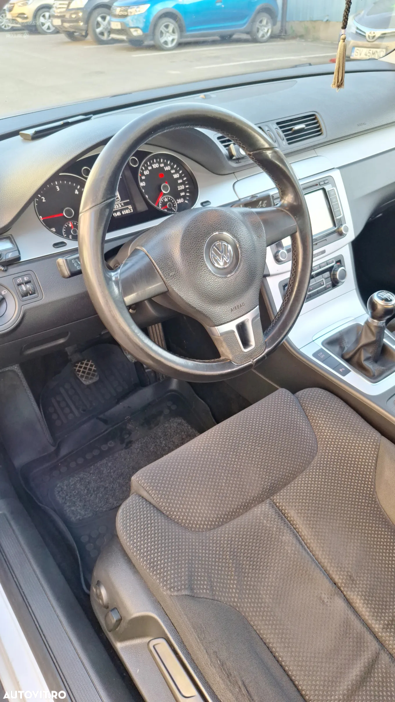 Volkswagen Passat 1.6 TDI BlueMotion - 24
