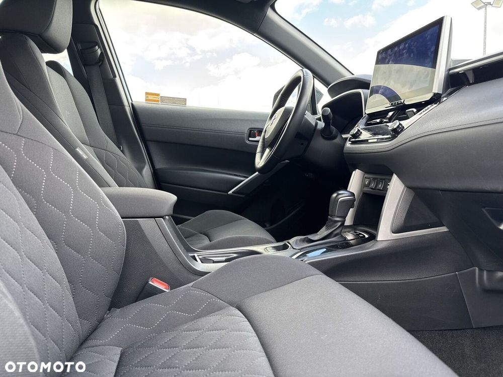Toyota Corolla Cross - 10
