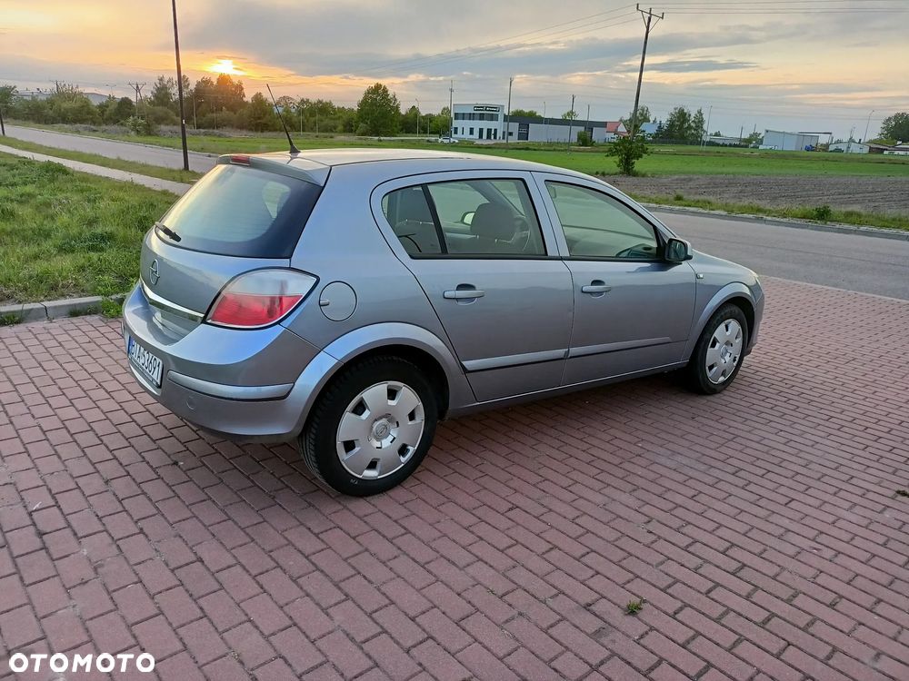Opel Astra 1.6 Enjoy - 2