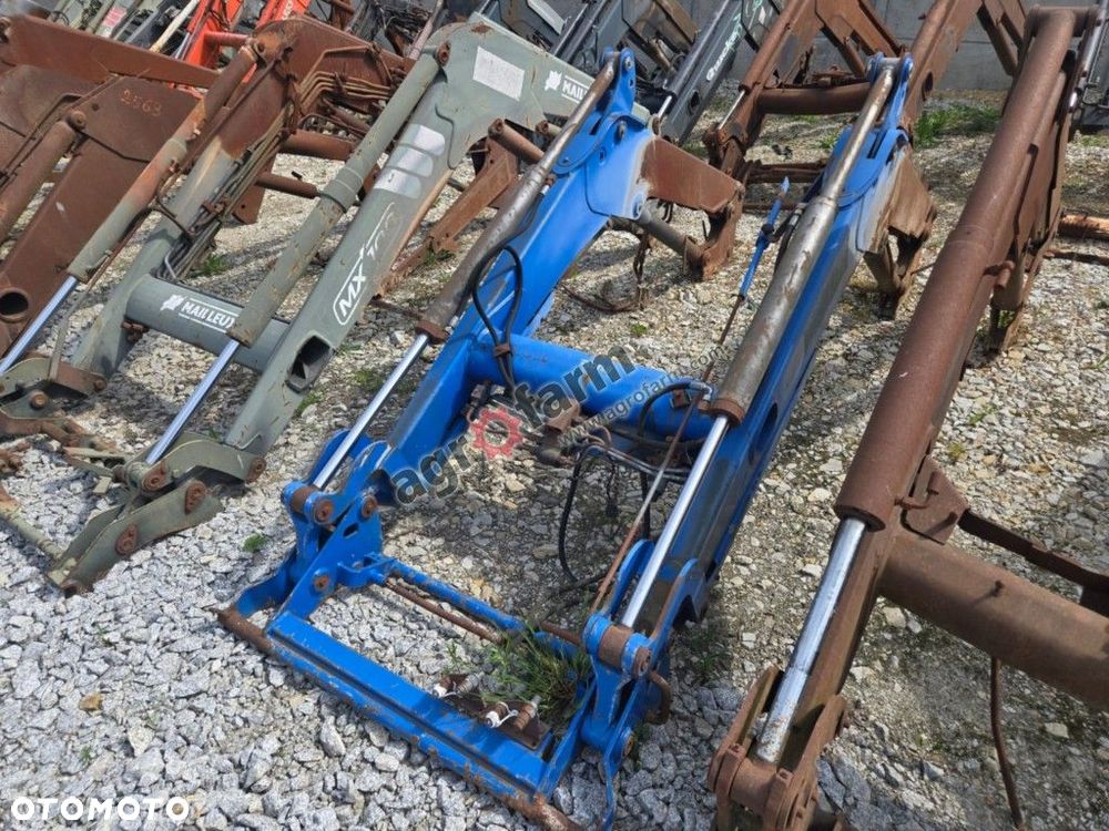 Ładowacz czołowy New Holland 750TL - 1