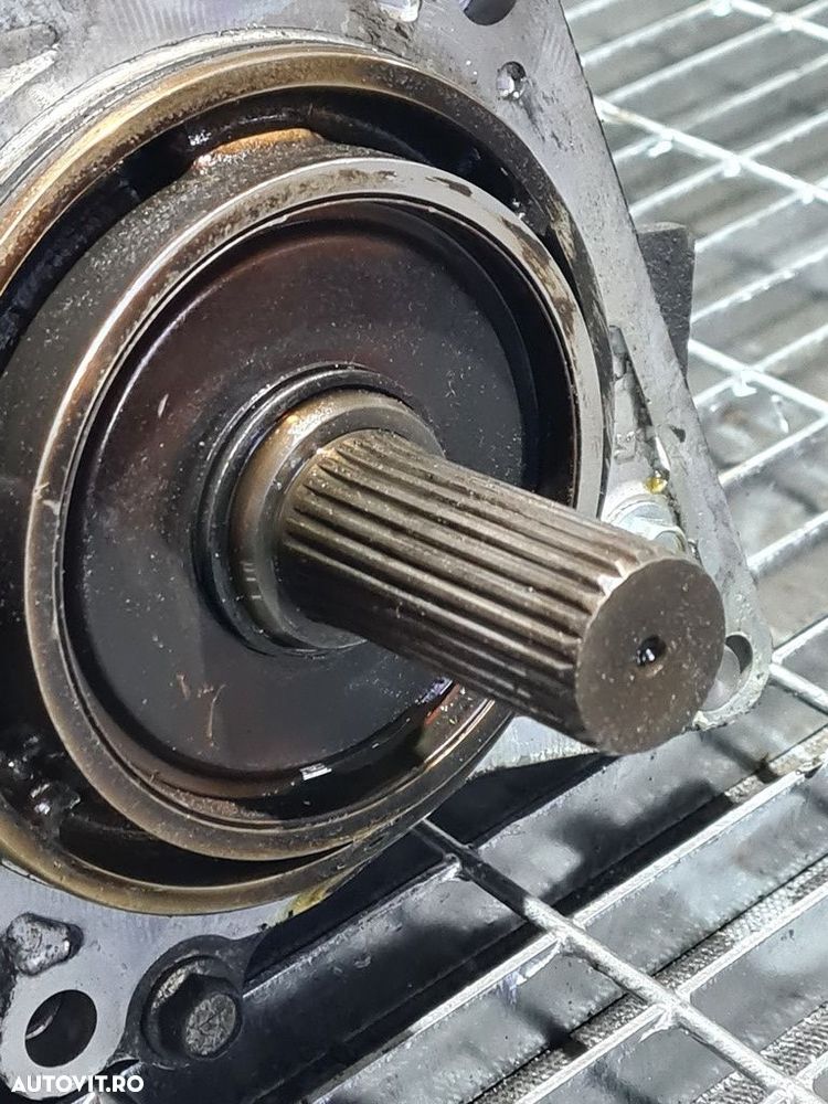 Cutie de Tranfer Grup Fata Nissan Qashqai 2.0 D 2007 - 2010 150CP Manuala 6 Trepte M9R ... - 2