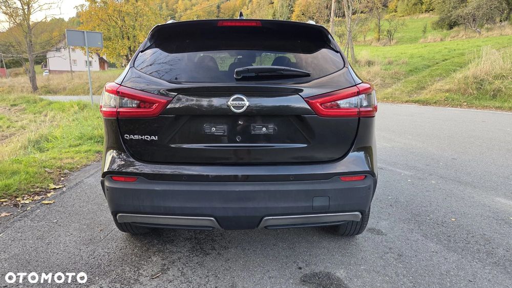 Nissan Qashqai 1.6 DCi Xtronic TEKNA - 4
