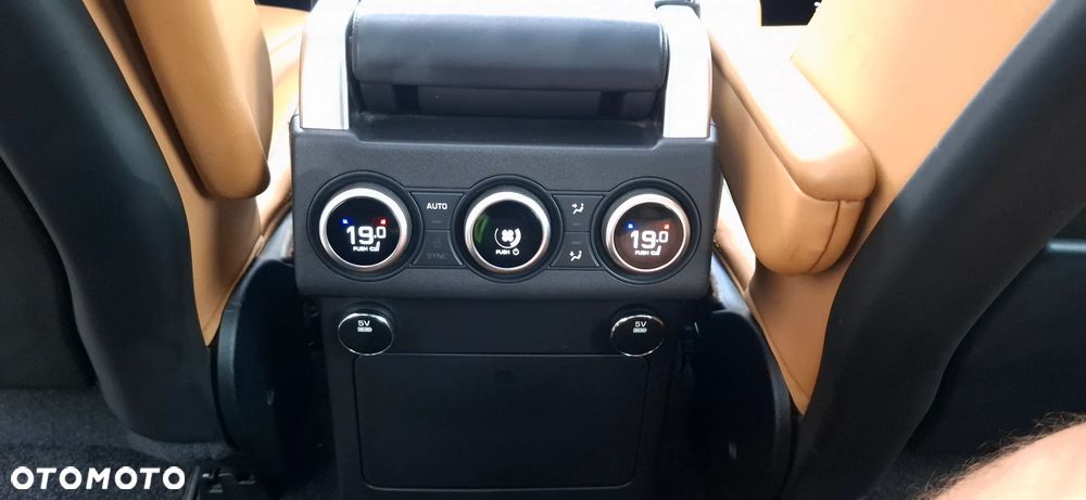 Land Rover Discovery 3.0 TD6 HSE Luxury - 22