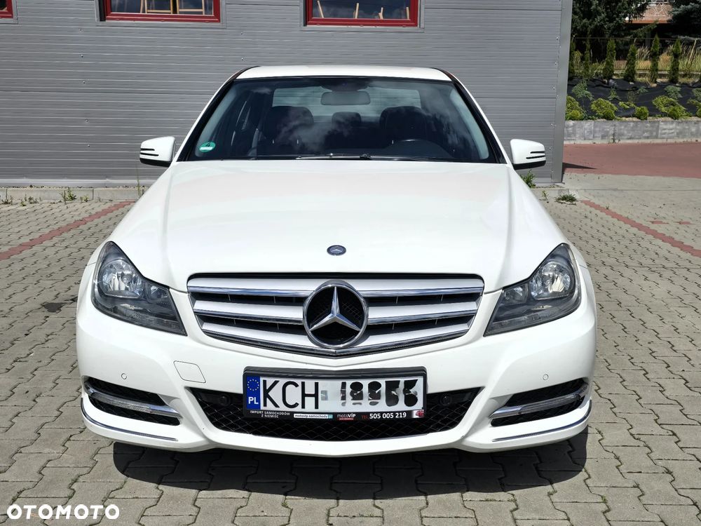 Mercedes-Benz Klasa C 180 CGI Automatik BlueEFFICIENCY SPORT EDITION - 13