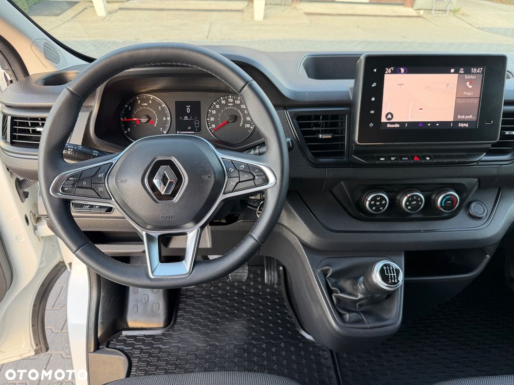 Renault Trafic - 25