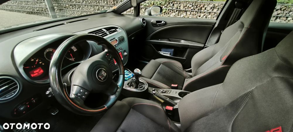 Seat Leon 2.0 T FSI Cupra - 10