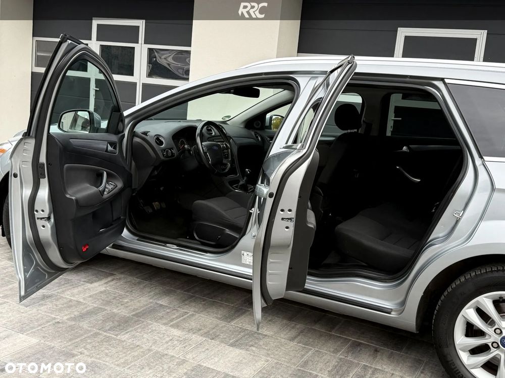 Ford Mondeo 2.0 TDCi Titanium - 19