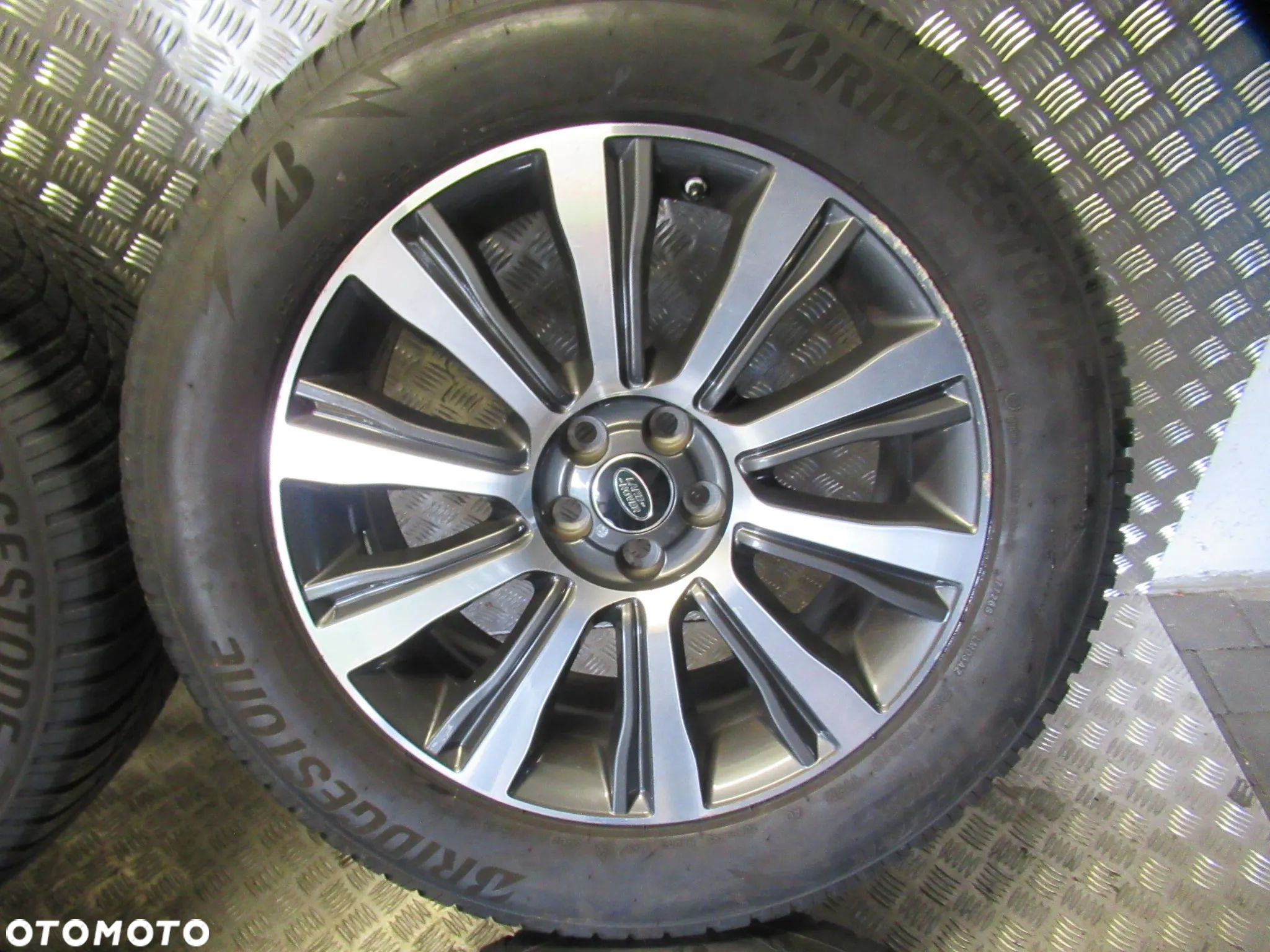 Koła Land Rover Range Rover Velar Discovery Sport Freelander II 8Jx19 et45 5x108 - 2