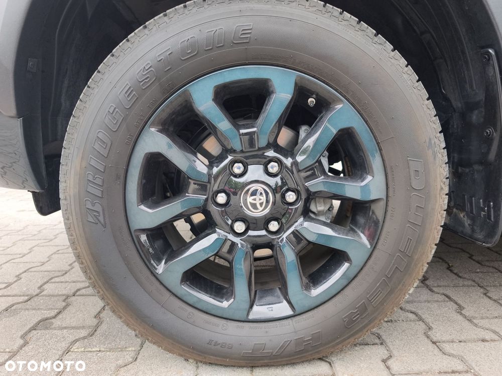 Toyota Hilux 2.8 D-4D mHEV Double Cab Invincible 4x4 - 23