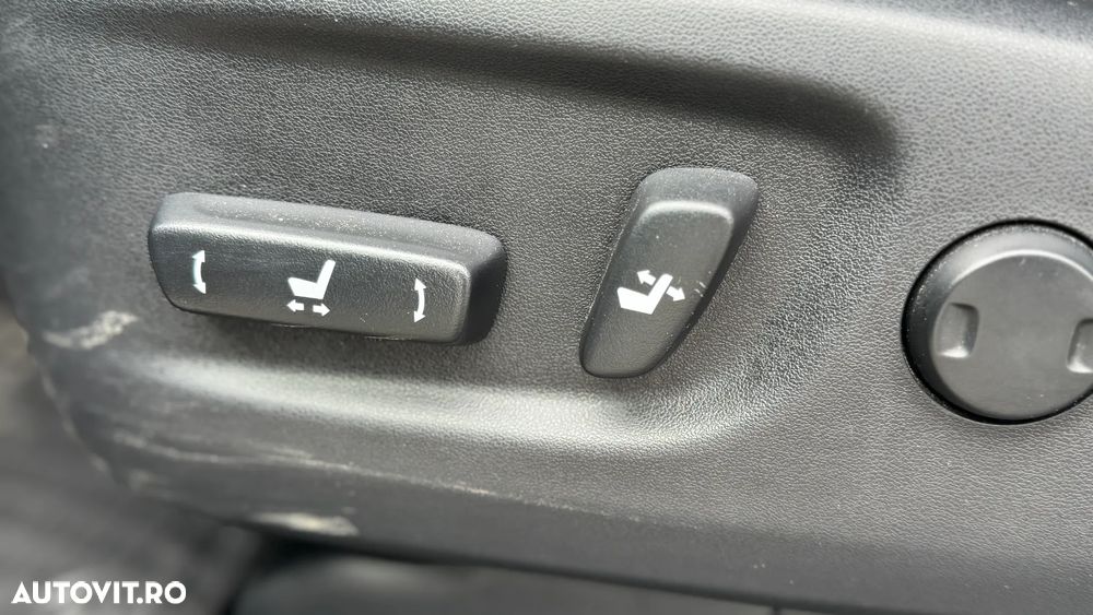 Toyota Land Cruiser 2.8l D-4D 204 CP A/T 7 locuri Executive - 19