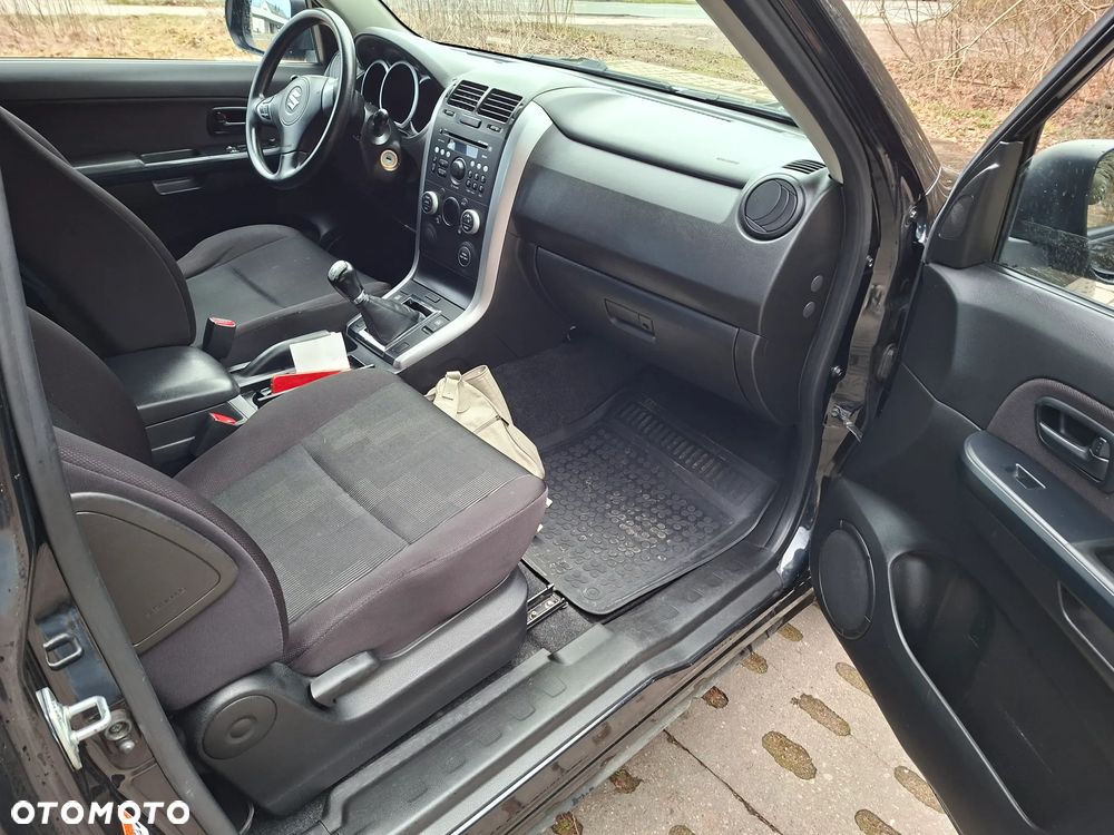Suzuki Grand Vitara 1.6 Comfort - 14