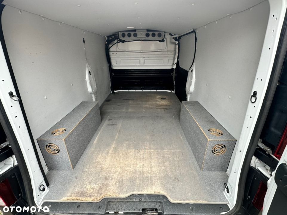 Opel Vivaro Chlodnia pod Farmaceutyki euro 6 - 12