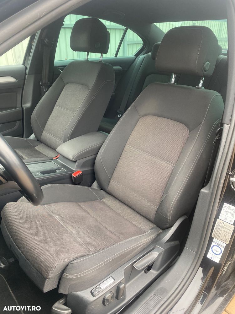 Volkswagen Passat 2.0 TDI DSG Comfortline - 10