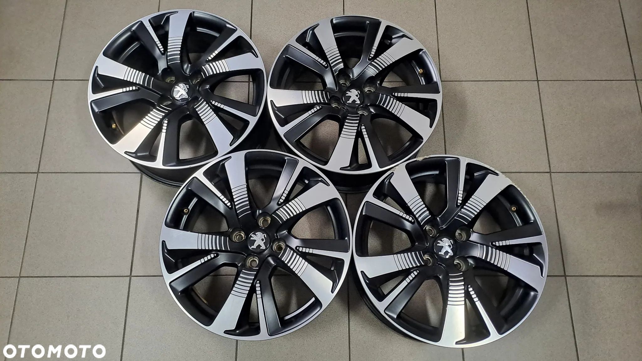 Felgi Aluminiowe 17 Peugeot 2008 I 4x108 ET 20 Pyxis - 1