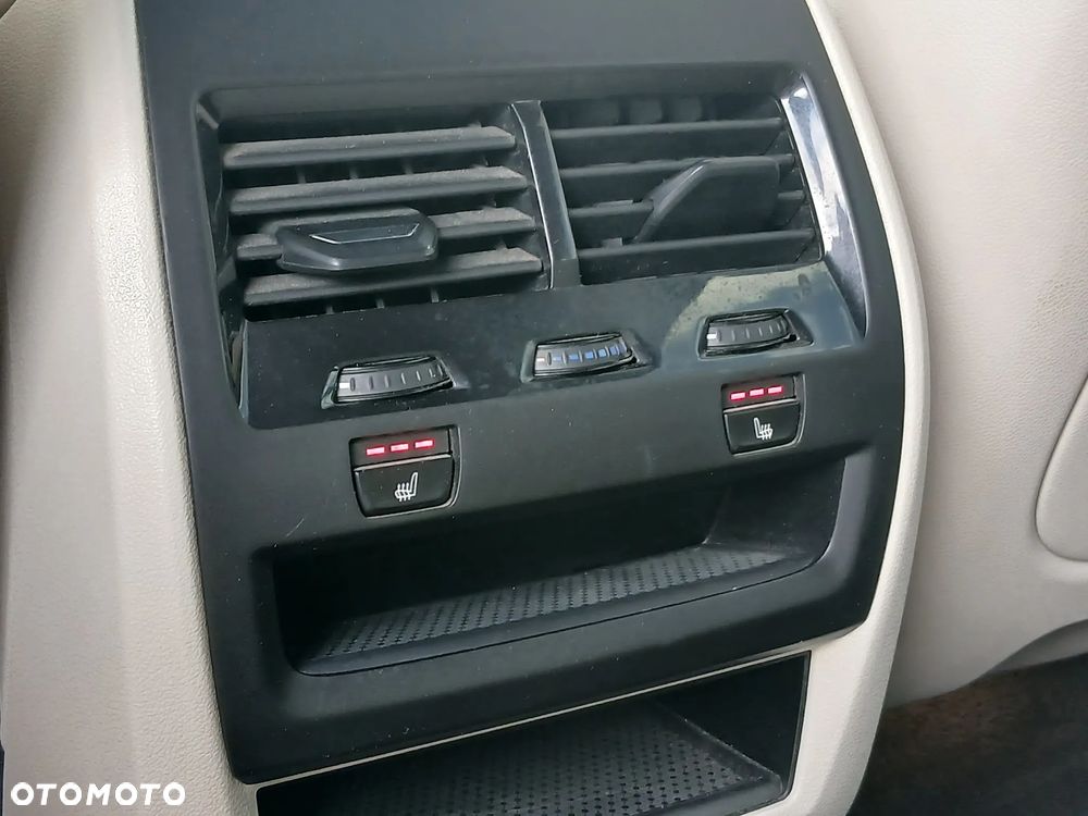 BMW X5 xDrive45e - 35