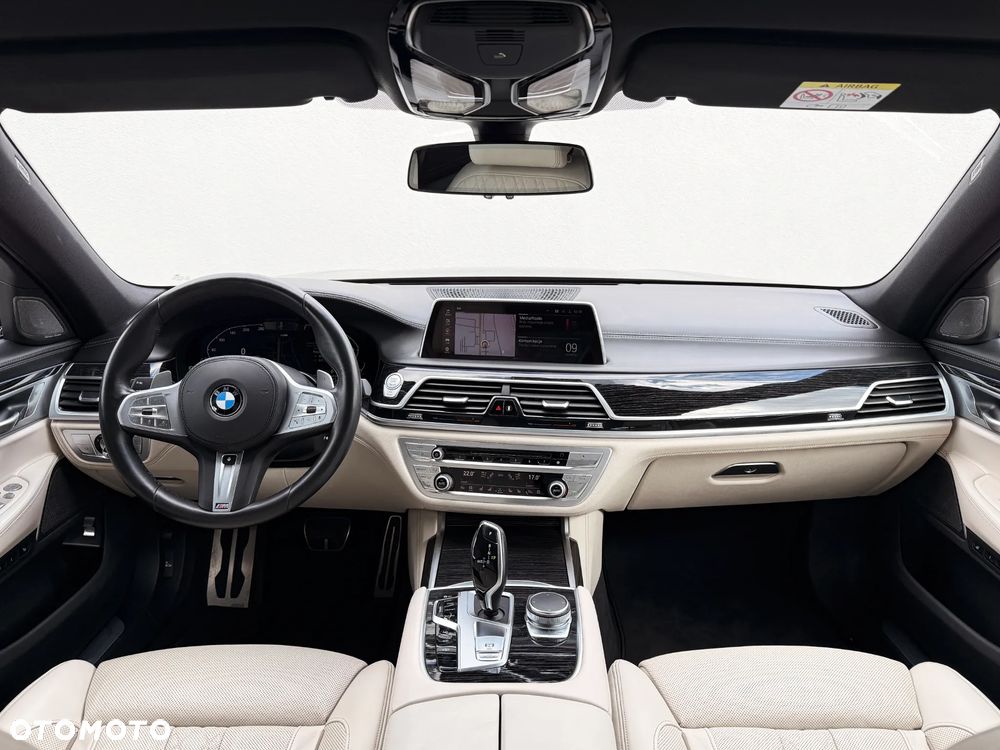 BMW Seria 7 750i xDrive - 20