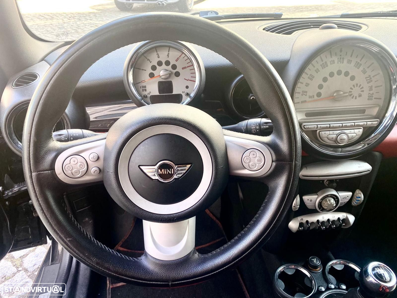 MINI 3 Portas Cooper D - 16