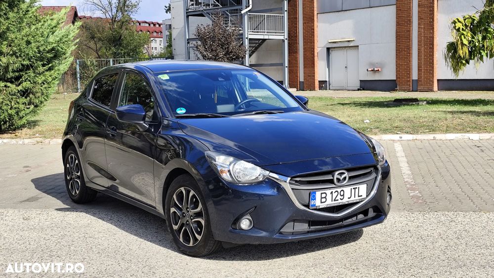 Mazda 2 2016 photo 2