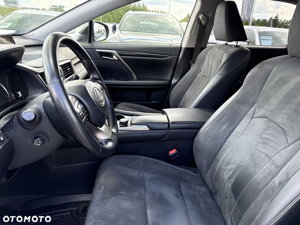 Lexus RX - 15