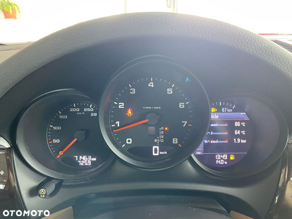 Porsche Macan Standard - 30