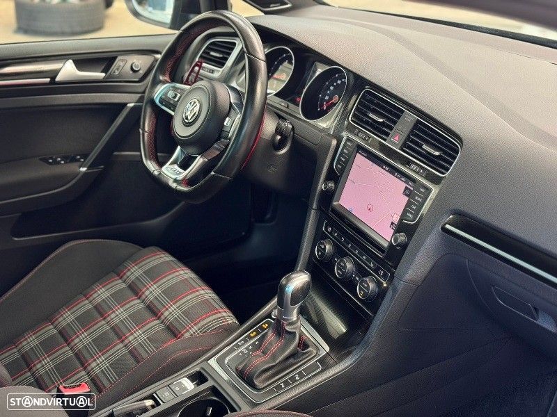 VW Golf 2.0 TSi GTi DSG Performance - 5