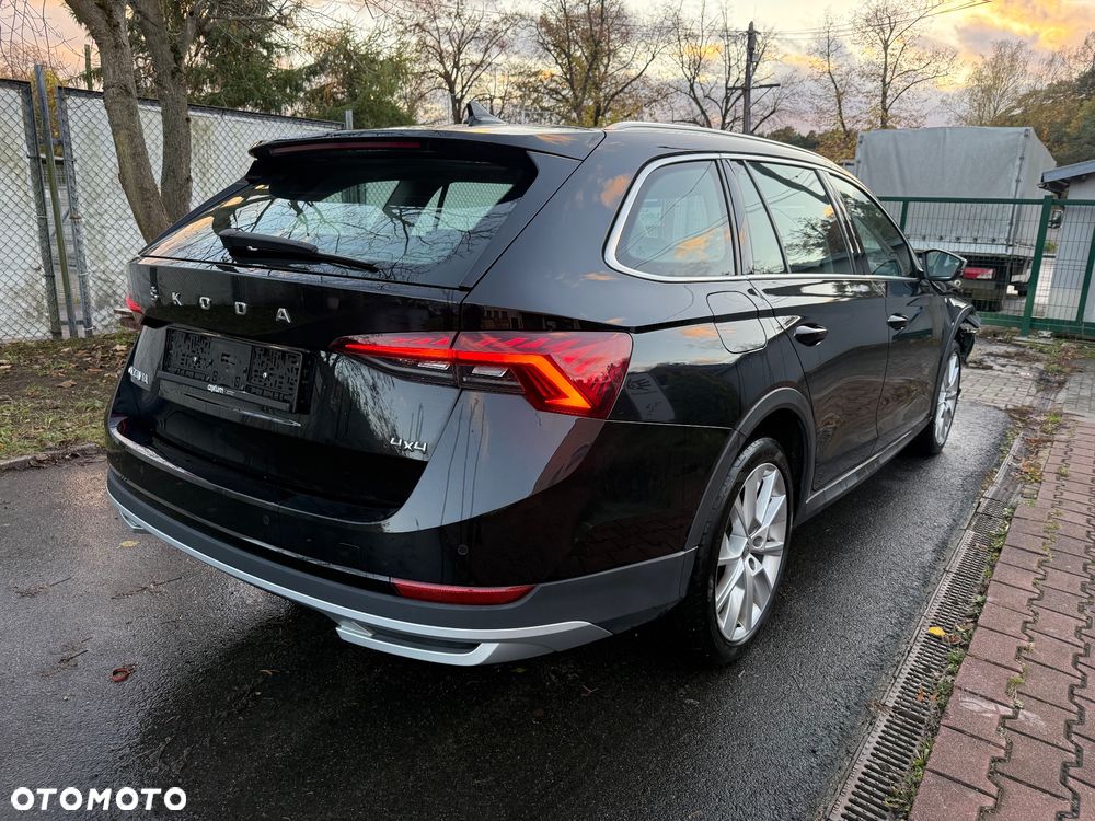 Skoda Octavia 2.0 TDI 4x4 Scout DSG - 3