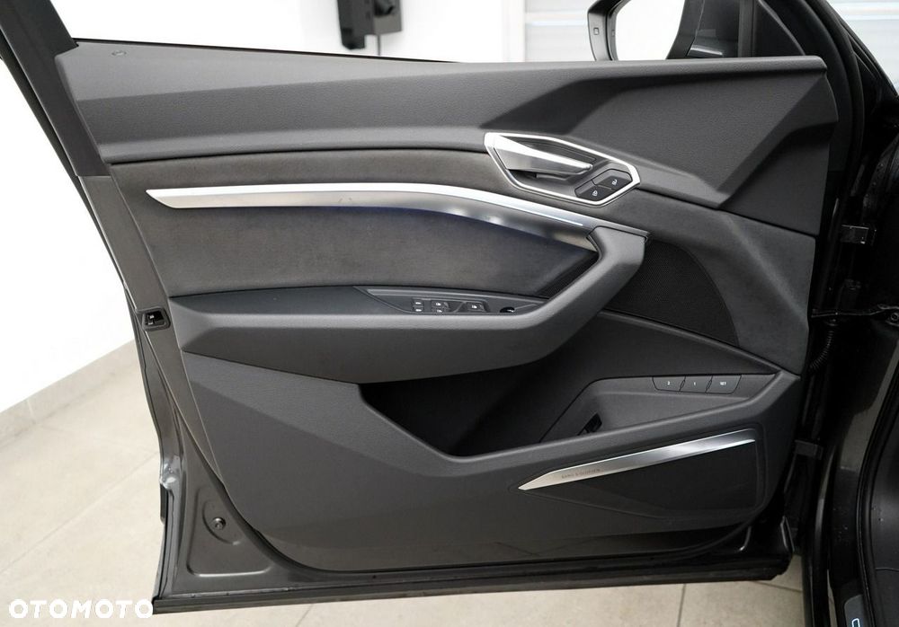 Audi e-tron Sportback - 20