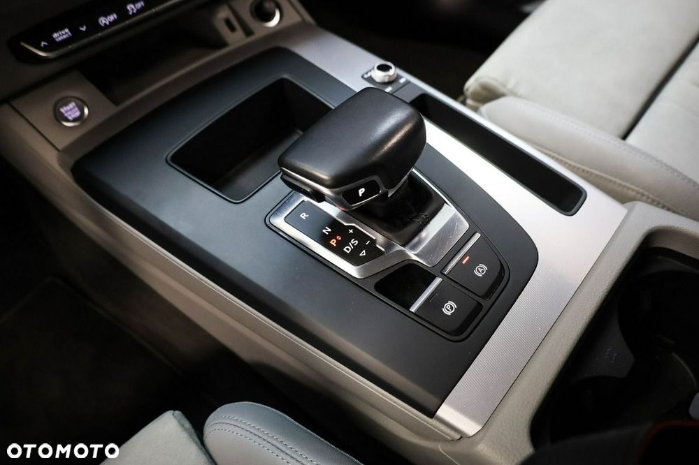 Audi Q5 Sportback - 24