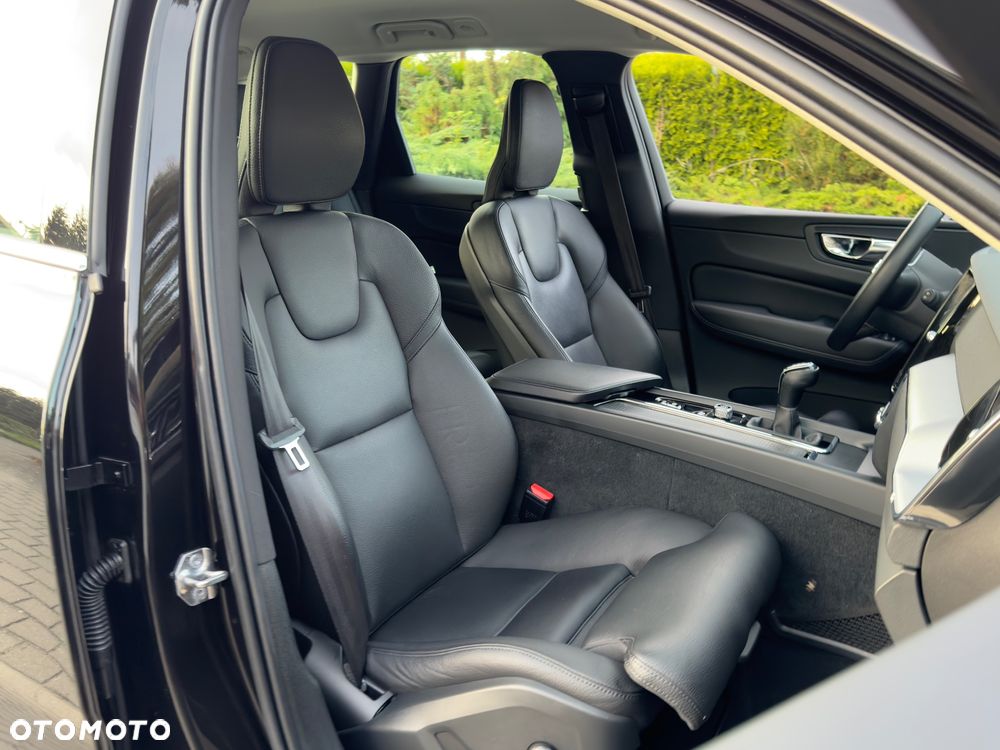 Volvo XC 60 D3 Momentum Pro - 16