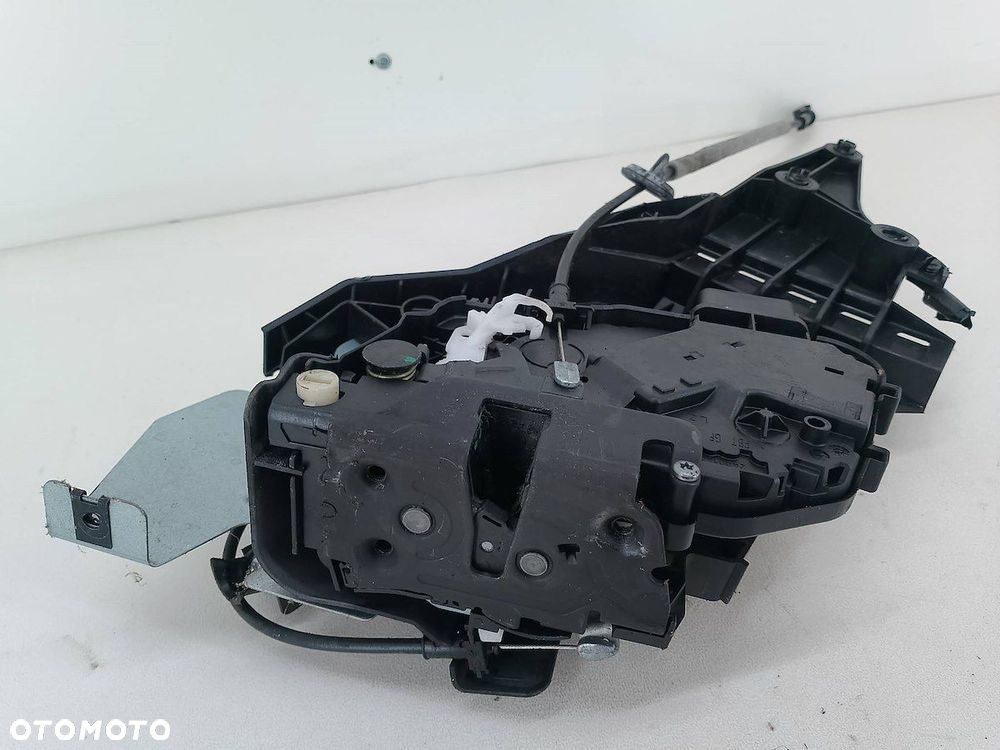 ZAMEK DRZWI LEWY TYŁ VOLVO S80 II ( 07-13 ) 30661074  986920-105 - 5