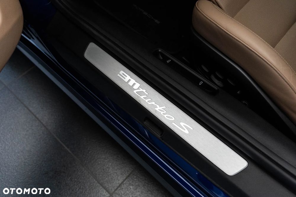 Porsche 911 Turbo S - 36